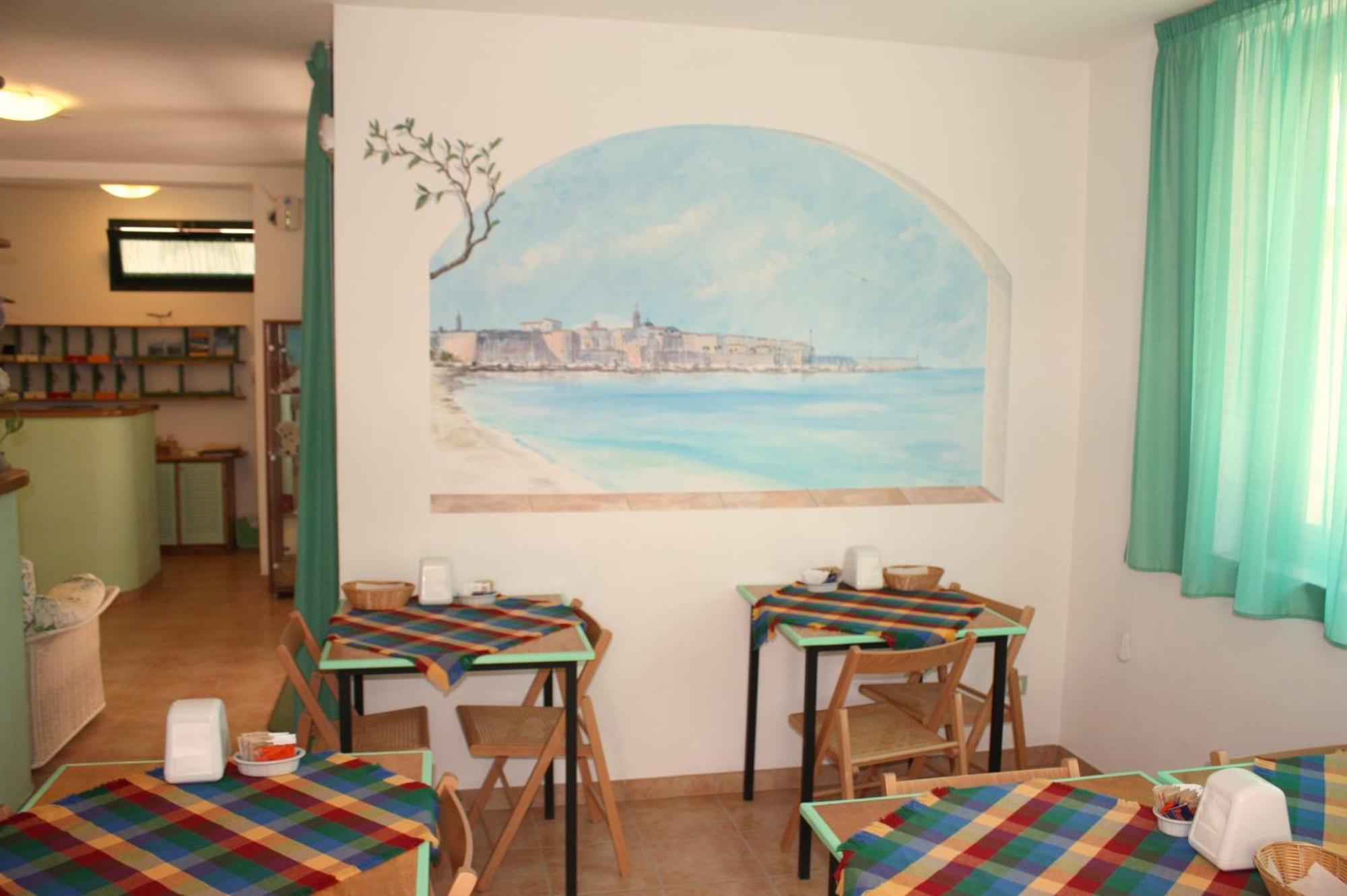 Hotel Alguer Екстер'єр фото