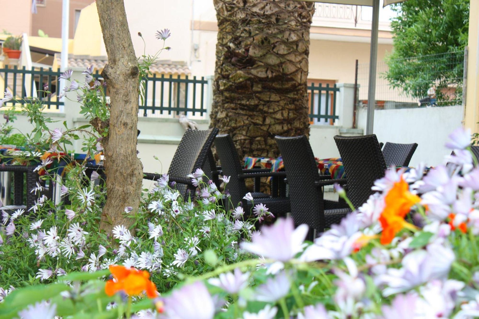 Hotel Alguer Екстер'єр фото