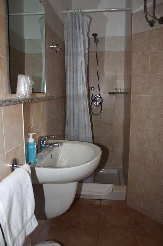 Hotel Alguer Екстер'єр фото